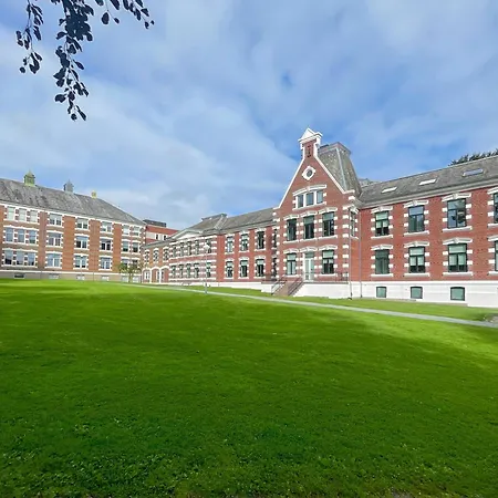 1 Cozycentral 2 By Berti 아파트