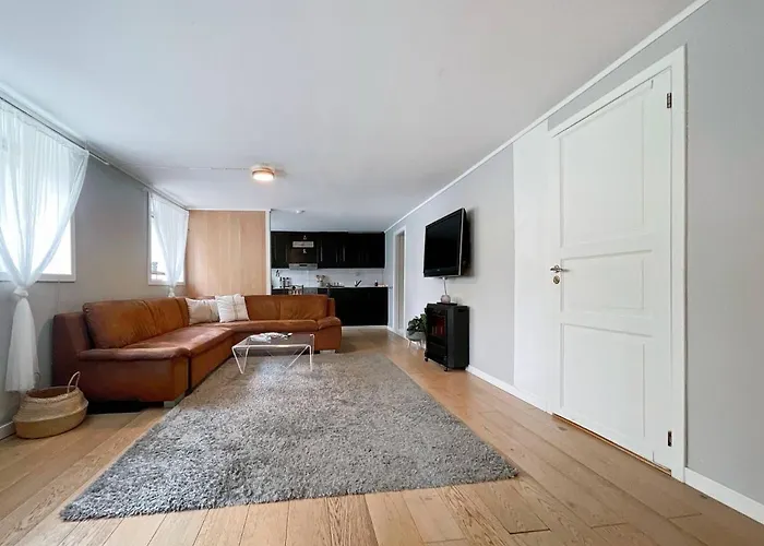 1 Cozycentral 2 By Berti 아파트 스타방에르