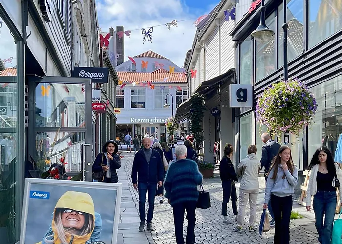 1 Cozycentral 2 By Berti *